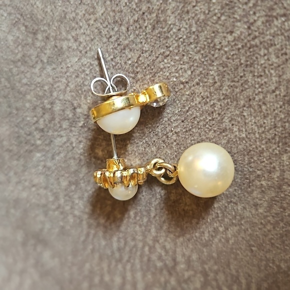 3/$30 VTG Mismatched Pearlesque Flapper Post Earrings - Picture 3 of 4